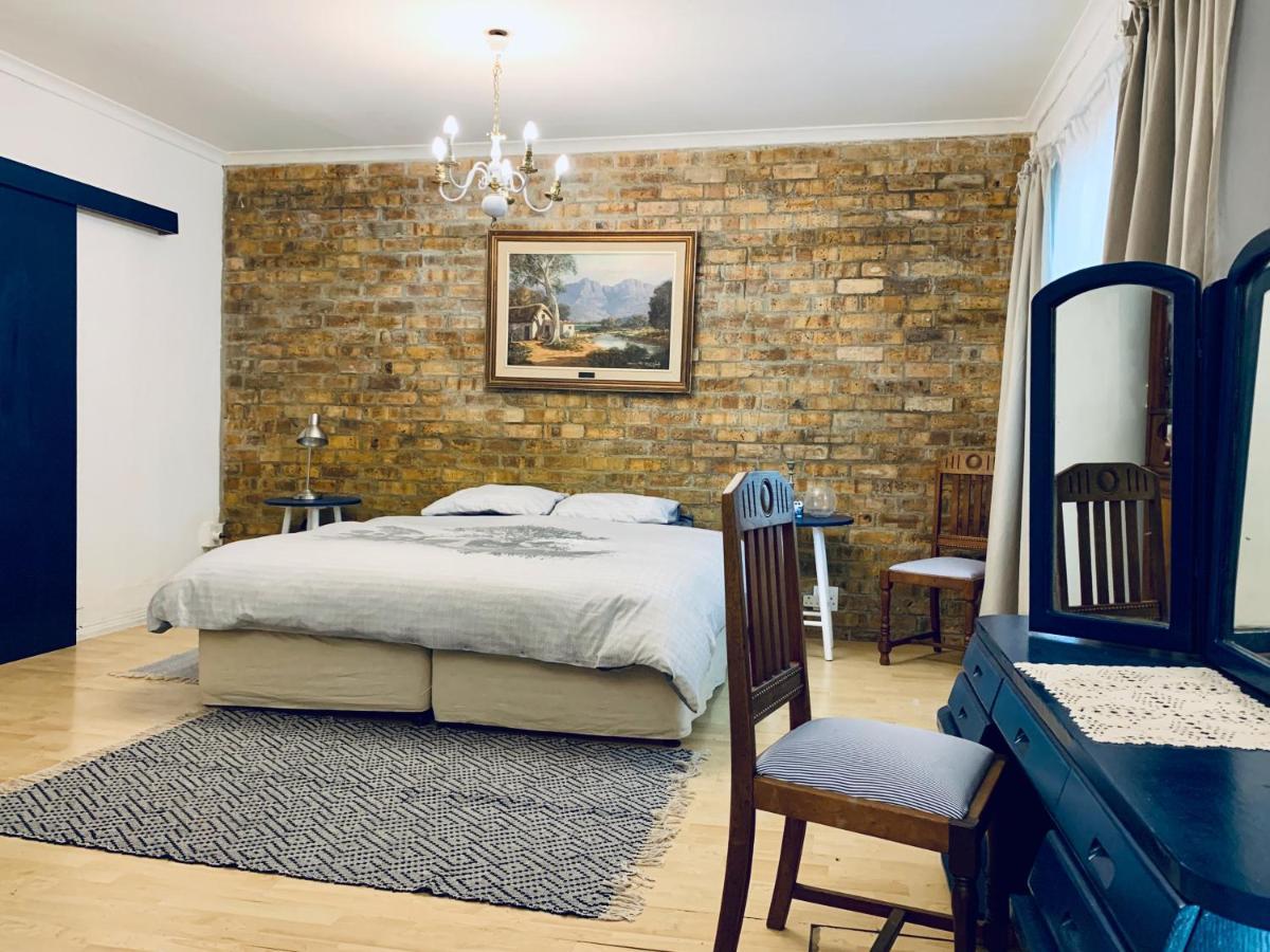 The Little Hideaway Guesthouse Стелленбос Экстерьер фото