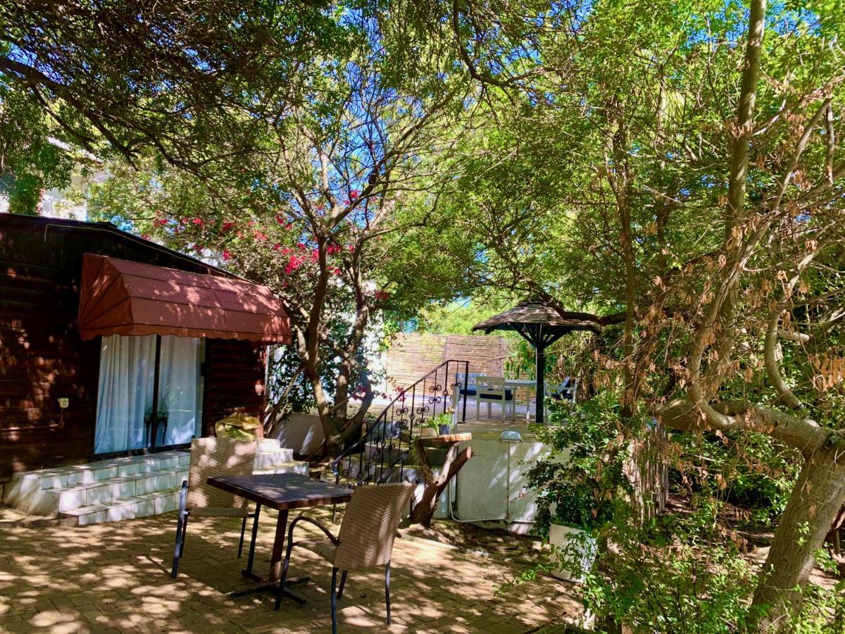 The Little Hideaway Guesthouse Стелленбос Экстерьер фото